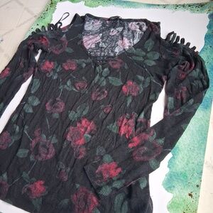 Rock & Republic cold shoulder top